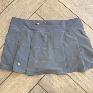Lululemon  sz 10 pace rival mid waist skirt